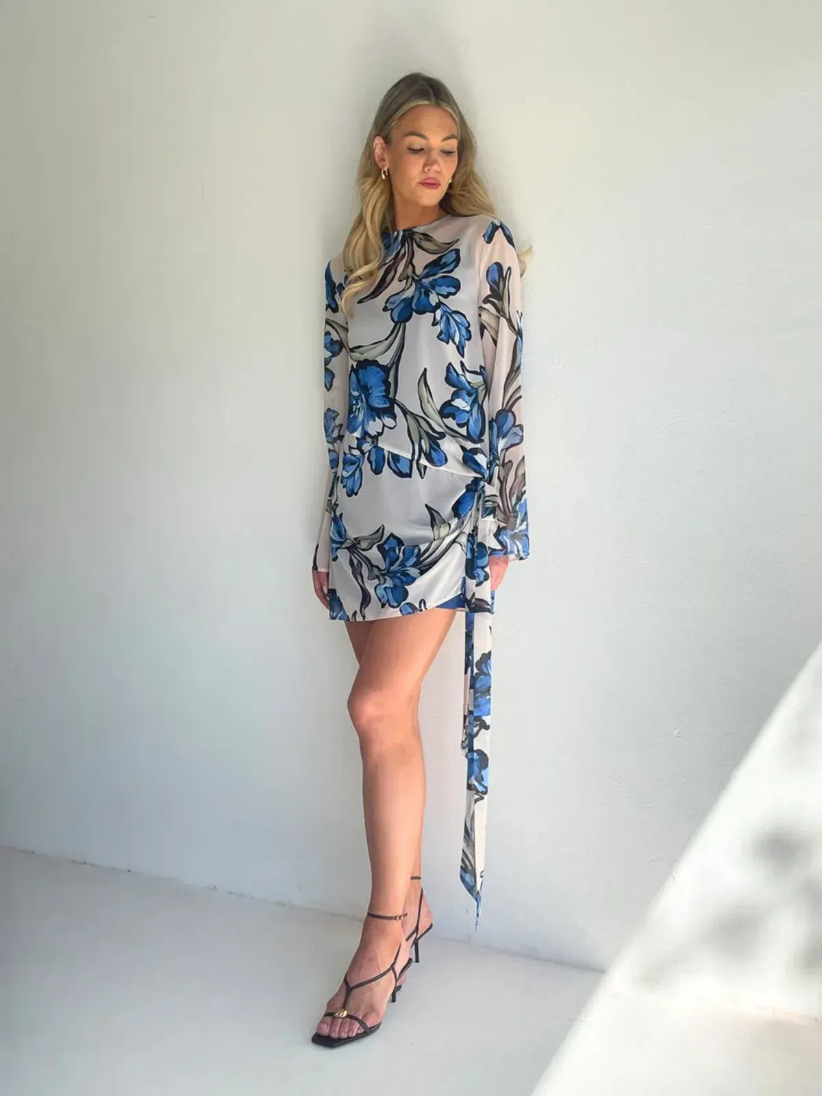 By Nicola Elodie Mini Dress Size 16 Wakiki Floral - Image 1