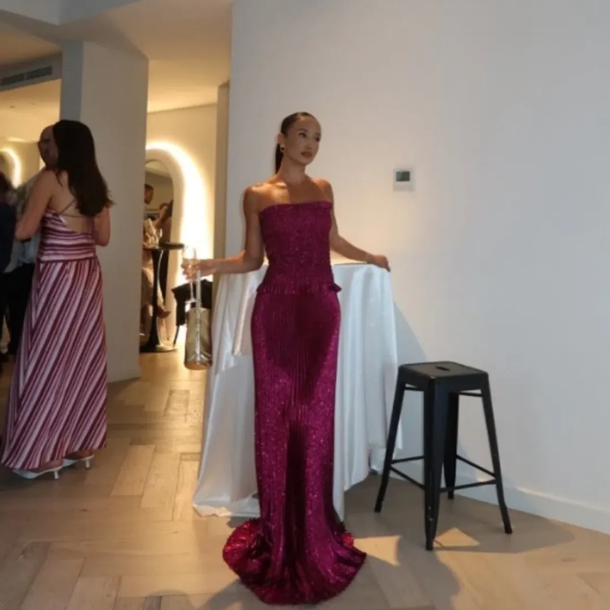 L'IDEE Maya Gown In Sangria Glitter Size 10 - Image 4