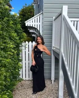 Maygel Coronel  - Black for rent on The Volte - image 4