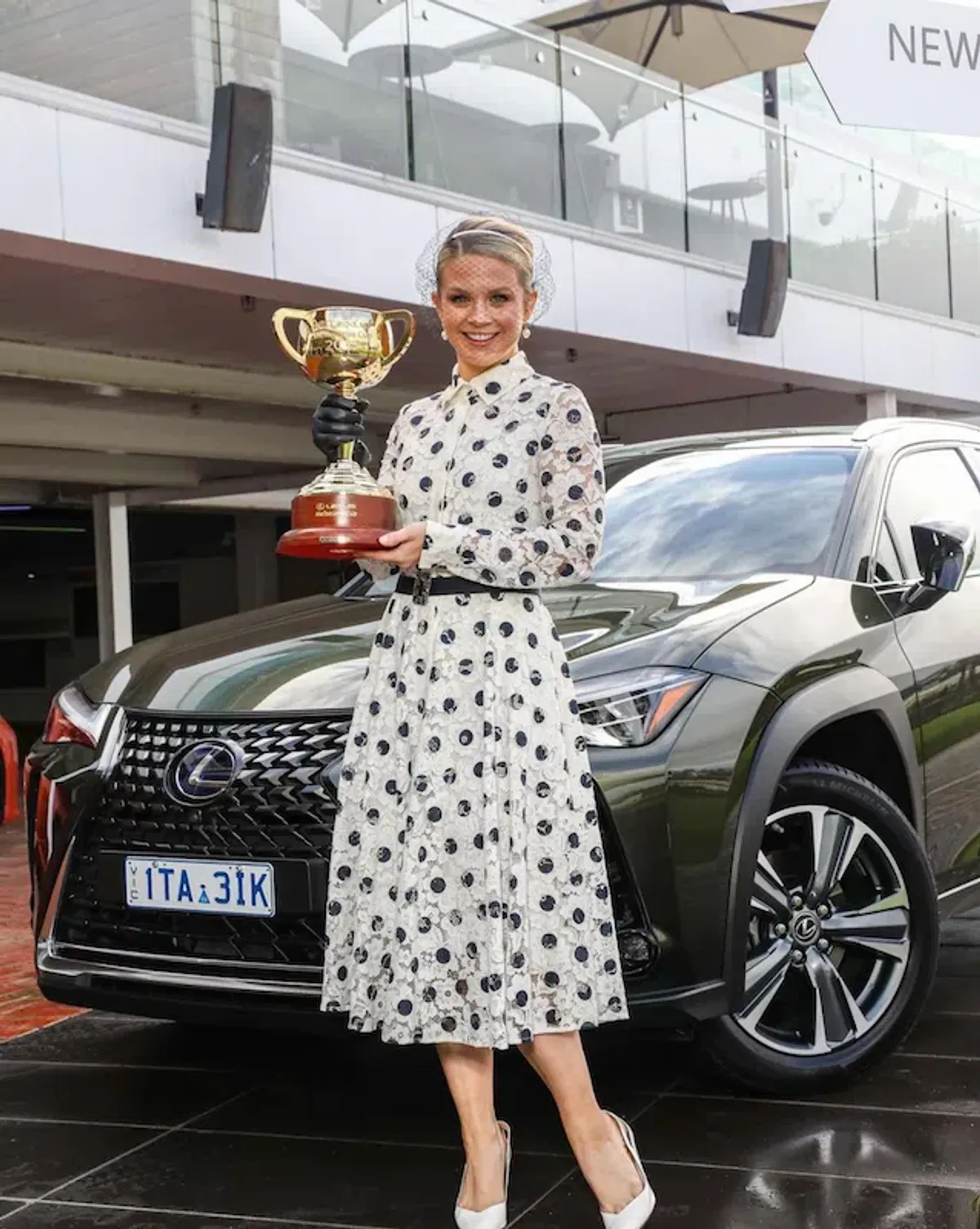 Carolina Herrera Polka Dot Midi Dress Print Size 8 - Image 4