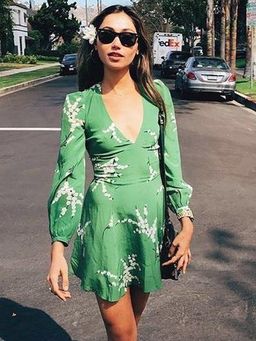 Realisation Par The Kate Dress Summer Loving Green Size 6 for rent on The Volte - image 3