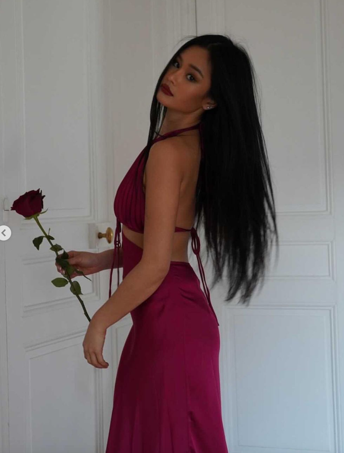 Ms. Pleat Cut-Out - Image 4