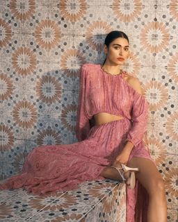 Scanlan Theodore GGT Paisley Drawcord Dress Pink Size 8 for rent on The Volte - image 1