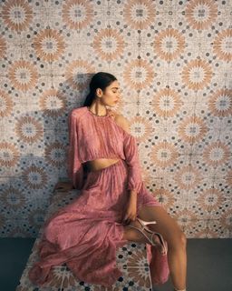 Scanlan Theodore GGT Paisley Drawcord Dress Pink Size 8 for rent on The Volte - image 3