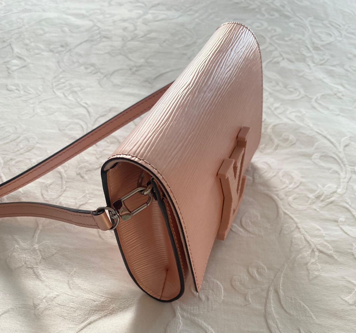 Louis Vuitton Louise Epi Leather Handbag Pink - Image 3