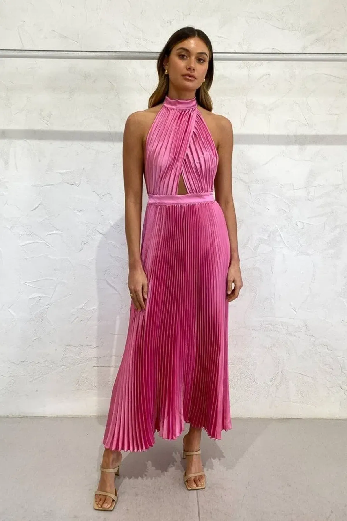 L’idee Renaissance Gown in Hot Pink Size 6 - Image 3