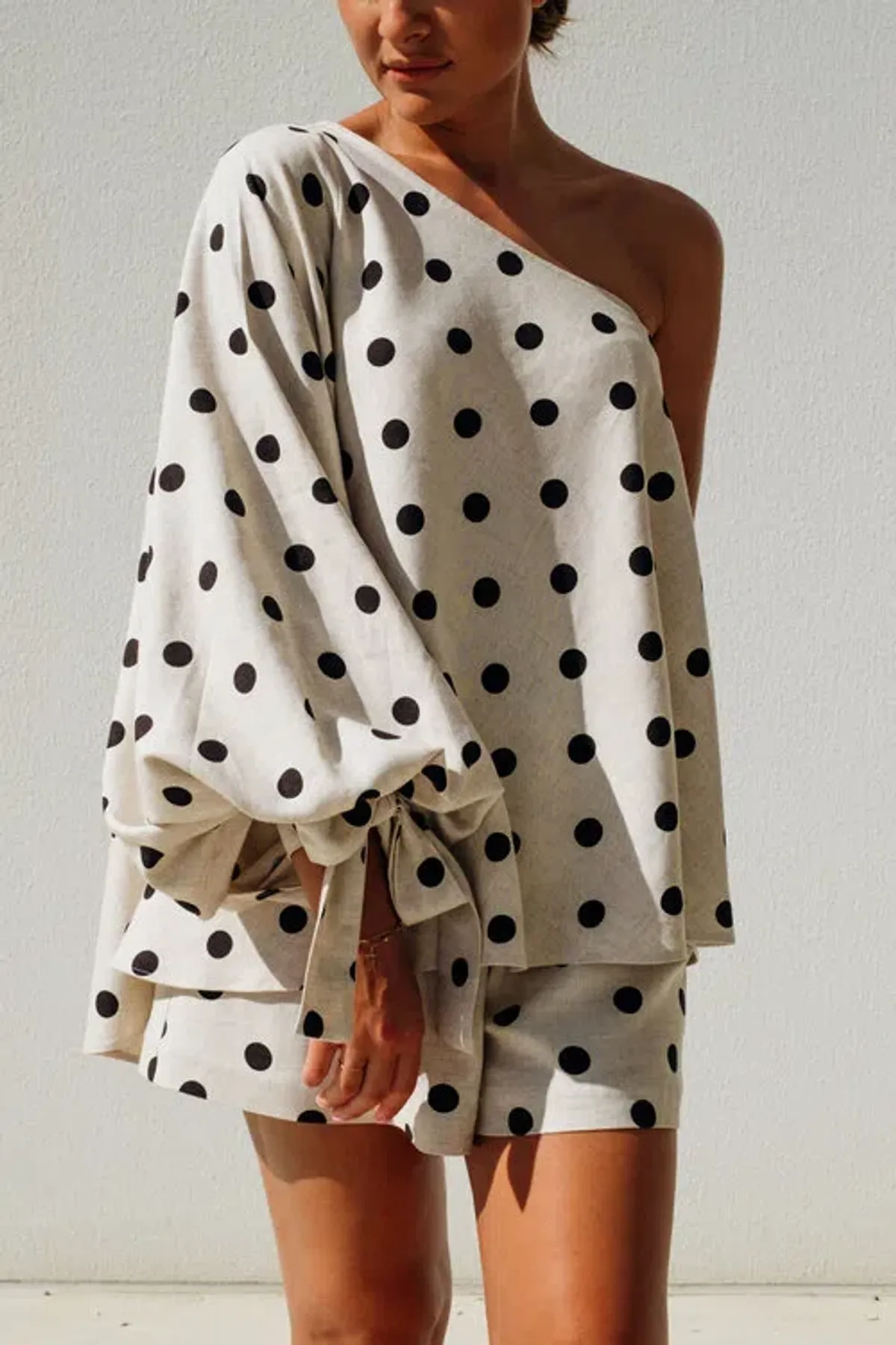 Isabella Longginou Natural Polka Dot Shirt & Short Set Print Size 8 - Image 3