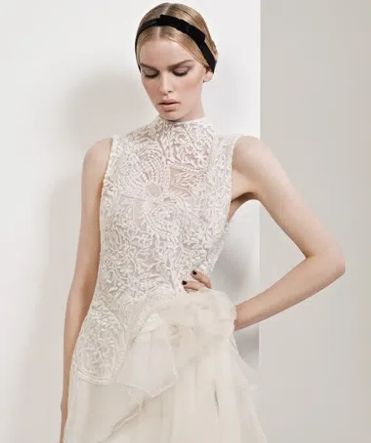 Carla Zampatti Pearl Lace La Belle Époque Gown White Size 6 - Image 2