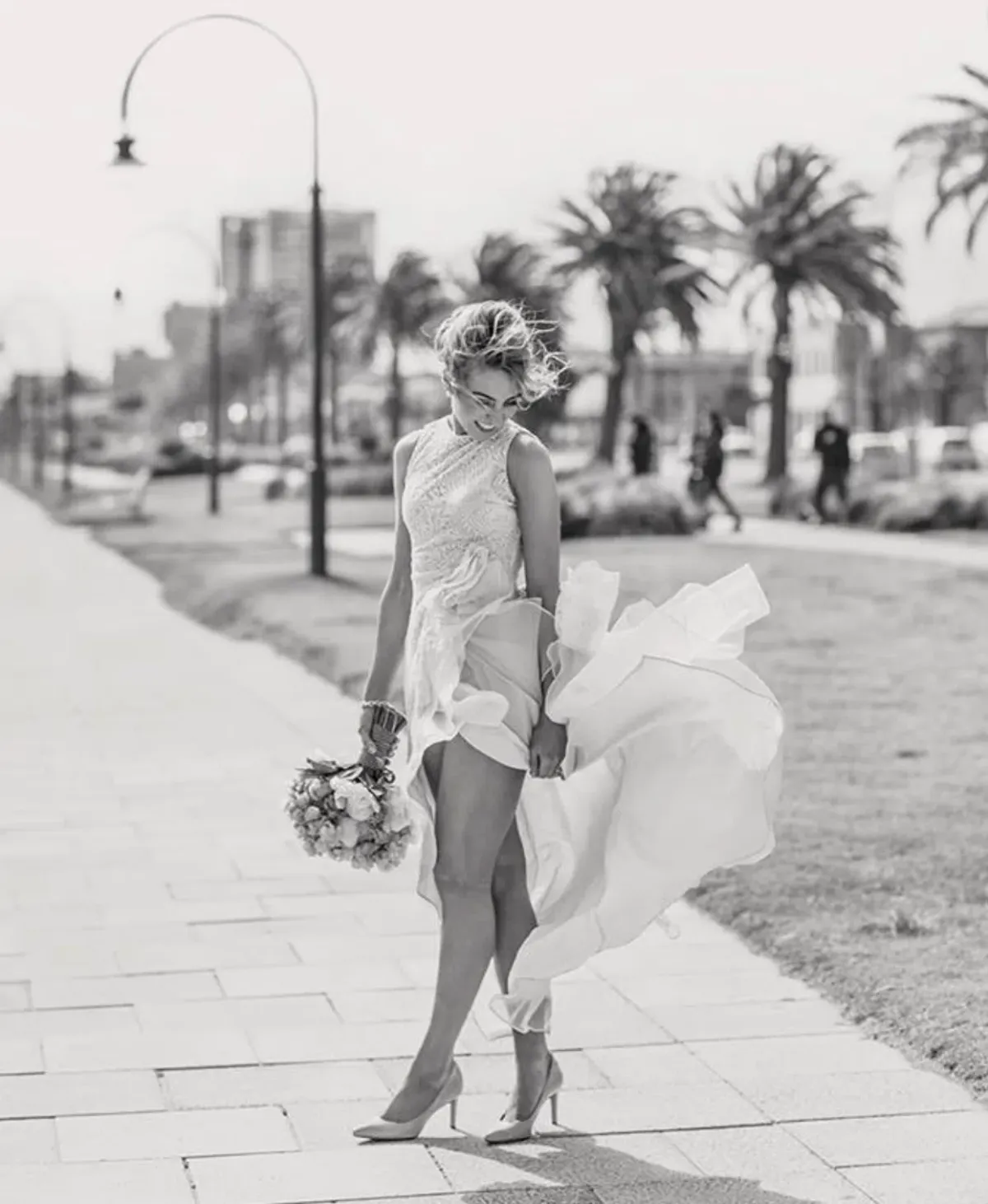 Carla Zampatti Pearl Lace La Belle Époque Gown White Size 6 - Image 3