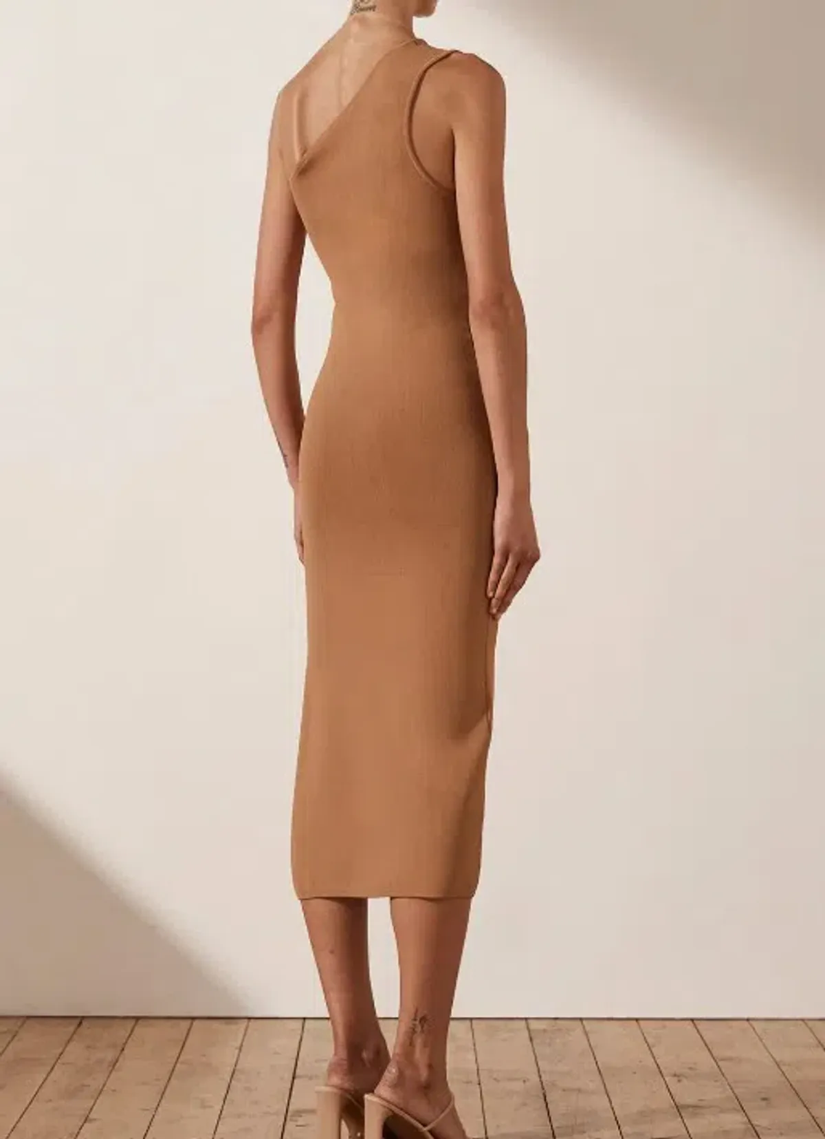 Shona Joy Basic One Shoulder Midi Dress in Tan Nude Size S - Image 2