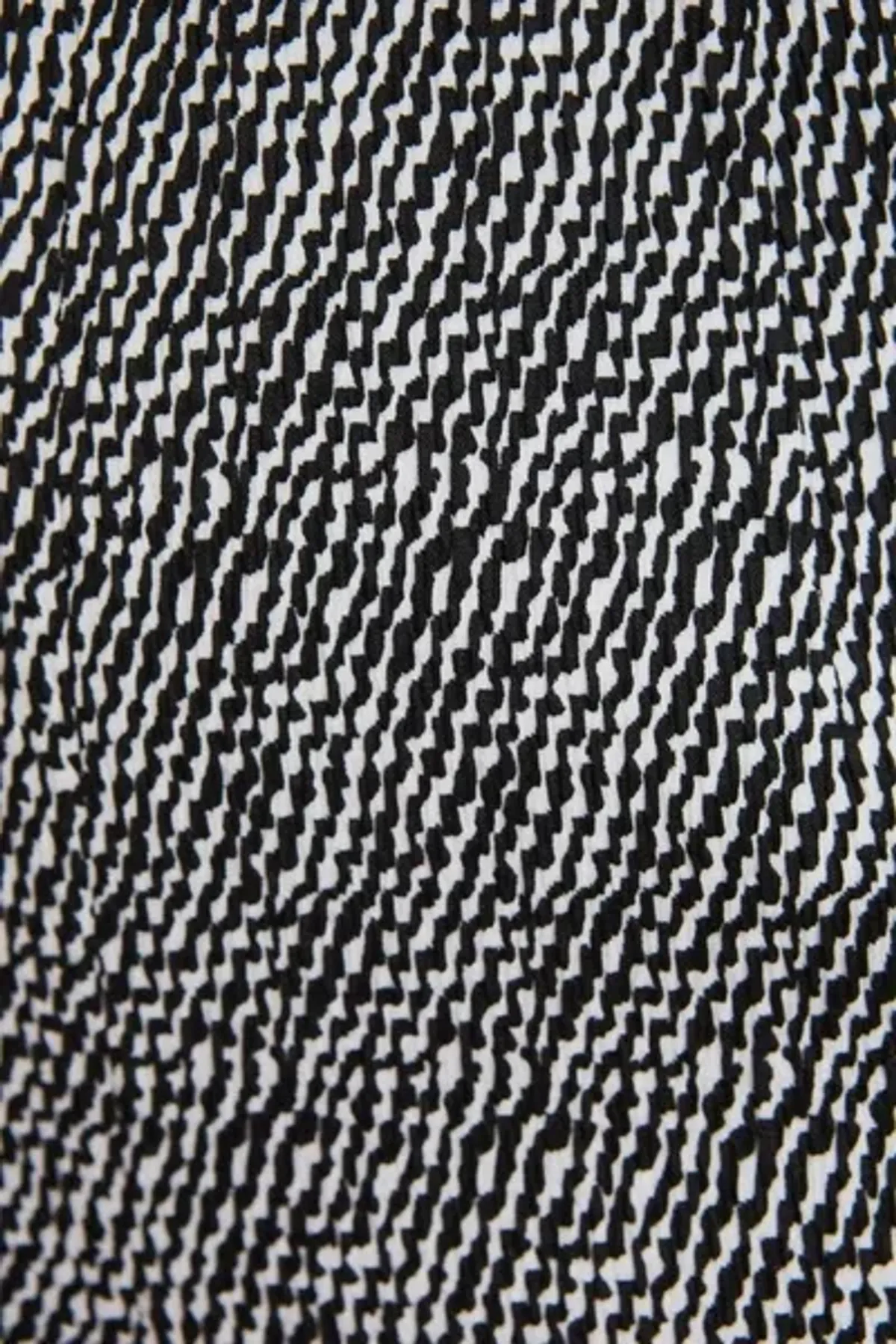 Finders Keepers Mona Top Black with White Print Size XXS - Image 3