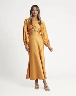 Sheike Nirvana Set Mango Size 6 for rent on The Volte - image 1