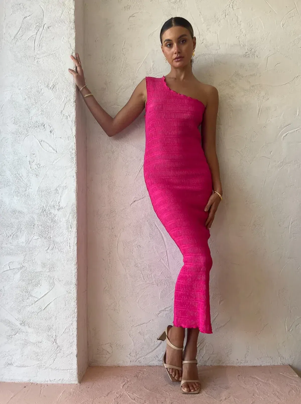 L'Idee Gigi Smocking Gown in Punch Pink Size 8 / S - Image 4