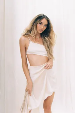 Johansen Risque Silk Dress in Latte Cream Size 10 for rent on The Volte - image 4