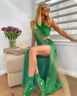 Sonya Moda Nour Maxi Dress Forest Green Size 10 for rent on The Volte - image 4