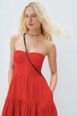 Shona Joy Jules Linen Strapless Ruched Midi Dress in Lipstick Red Size 8 / S for rent on The Volte - image 2