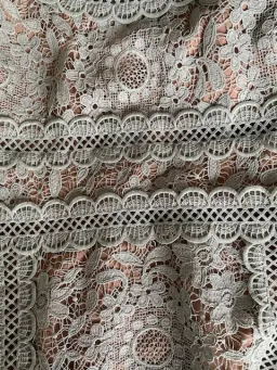 Self Portrait Guipure Lace Midi in Pistachio Size 14 for rent on The Volte - image 3