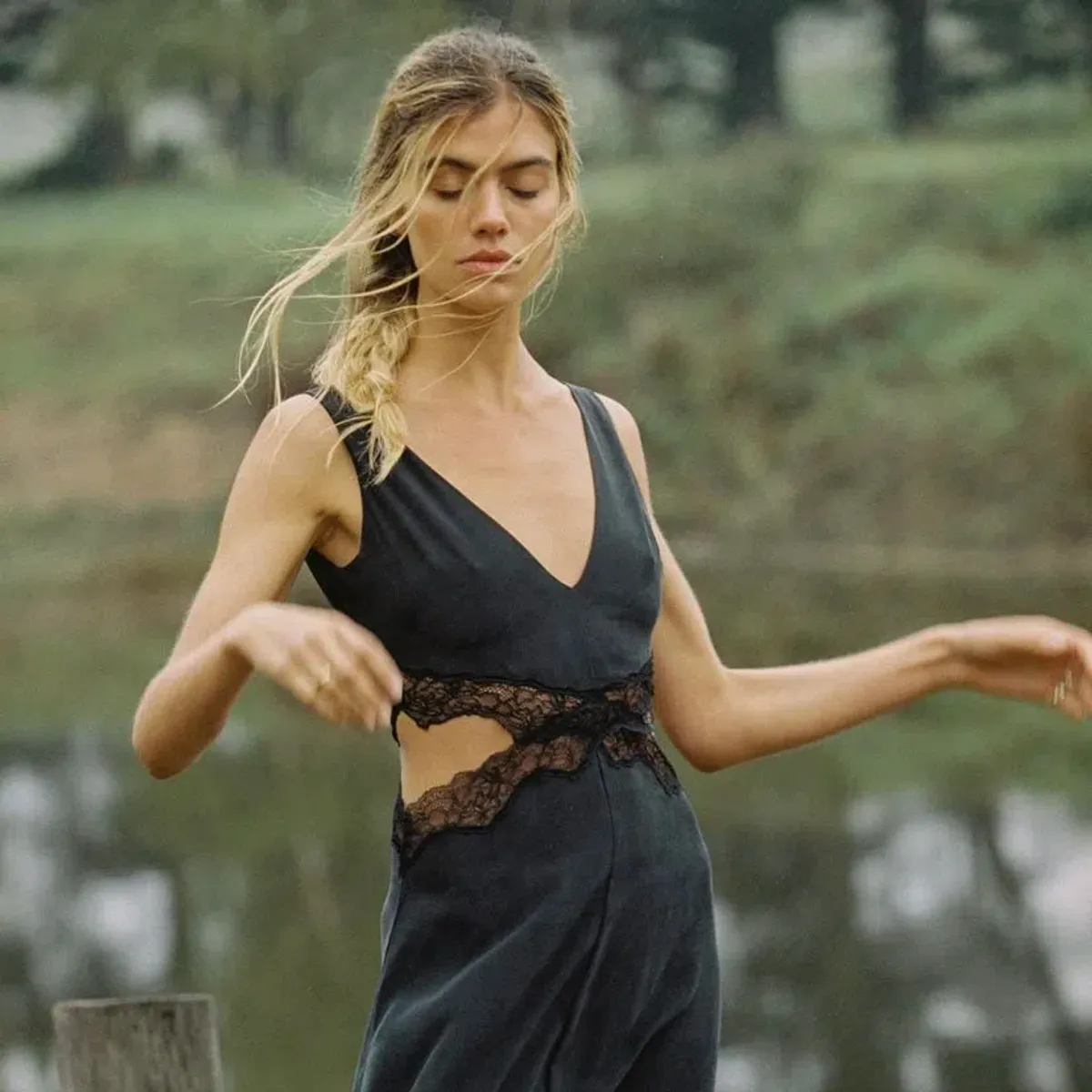 Sir the Label Alma Cut Out Dress in Black Size 0 / AU 6 - Image 3