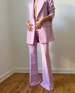 Leo Lin Dressage set Pink Size AU 6 for rent on The Volte - image 2