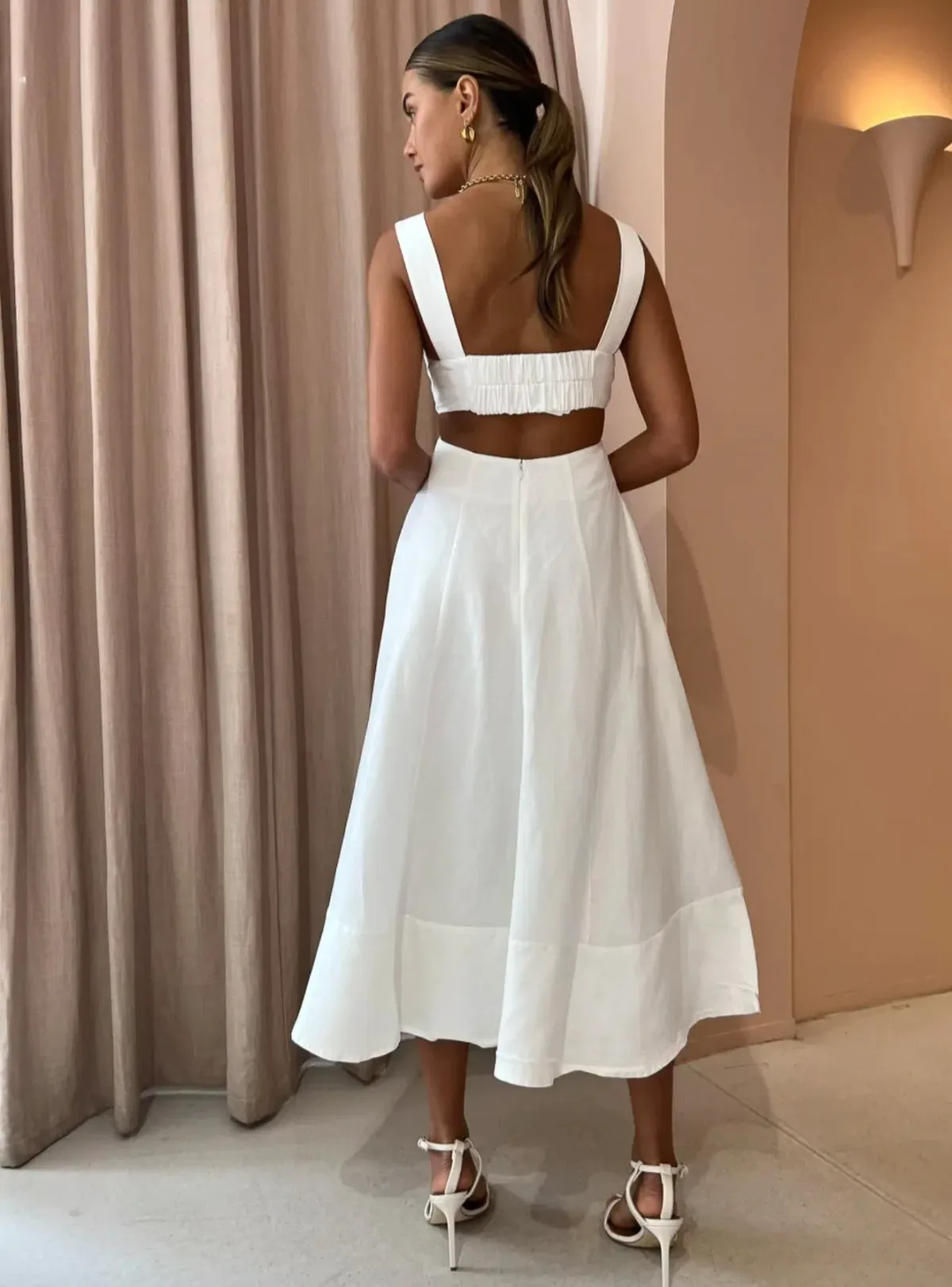 Shona Joy Morgan Linen Cut Out Midi Dress in Ivory Size 10 / M - Image 4