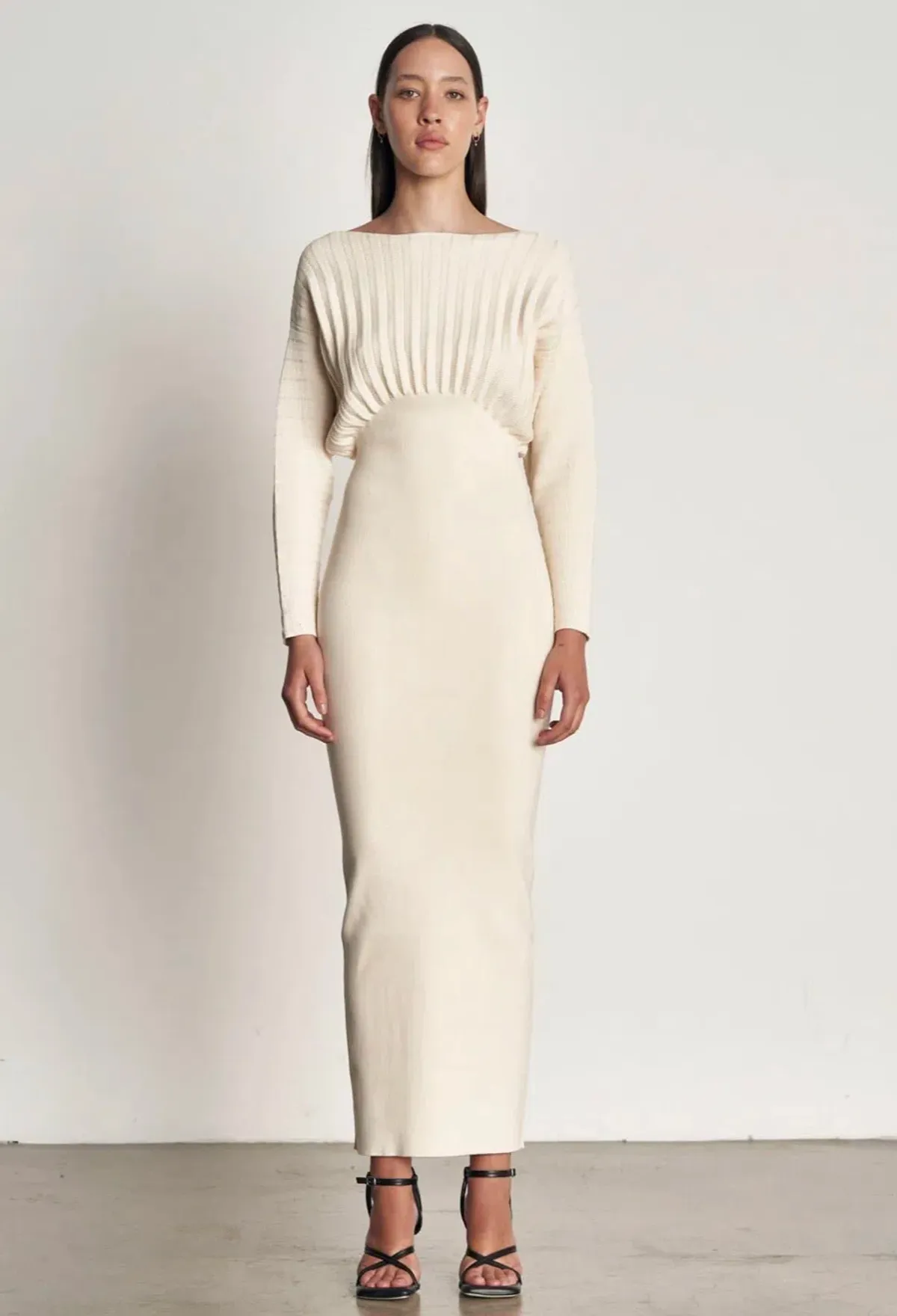Wynn Hamlyn Accordion knit Gown Ivory Size AU 6 - Image 1