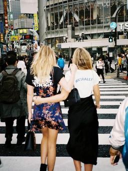 The Emilie - Shanghai Nights for rent on The Volte - image 6