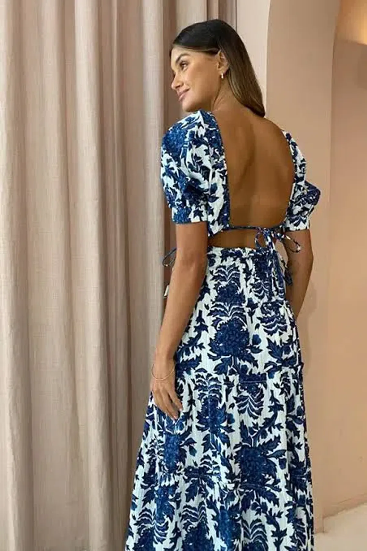 Shona Joy Diana Open Back Crop Top And Shirred Midi Skirt Set Print Size 8 - Image 2