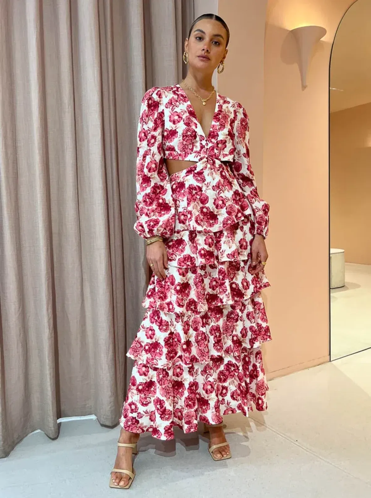 Issy Truly Dress In Bloom Pink Size AU 6 - Image 1