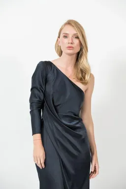 One Fell Swoop Scarlett Gown in Navy Size 8 for rent on The Volte - image 2