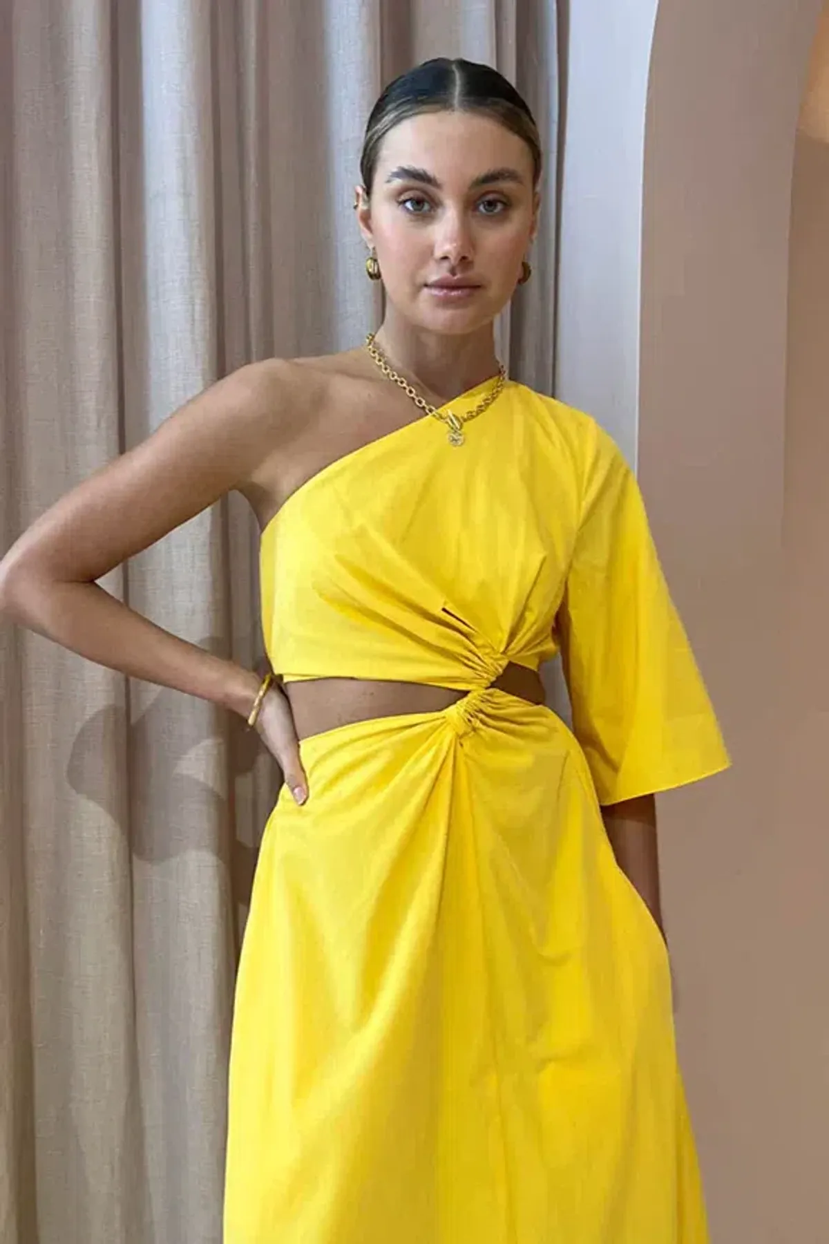 Camilla & Marc Wally One Shoulder Cut Out Maxi Dress in Honey Yellow Size 10 - Image 3