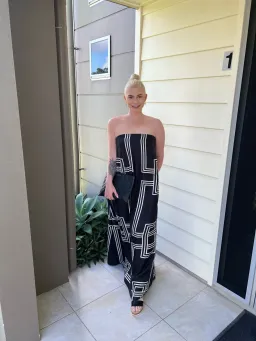 Ginger & Smart Walk In The Line Gown Black Size AU 10 for rent on The Volte - image 3