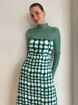 Roame Perez Dress in Emerald Shibori Print Midi Dress Green Print Size 2/AU 10 for rent on The Volte - image 5