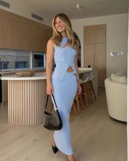 Henne Romee Set in Cloud Nine Blue Size AU 10 for rent on The Volte - image 1