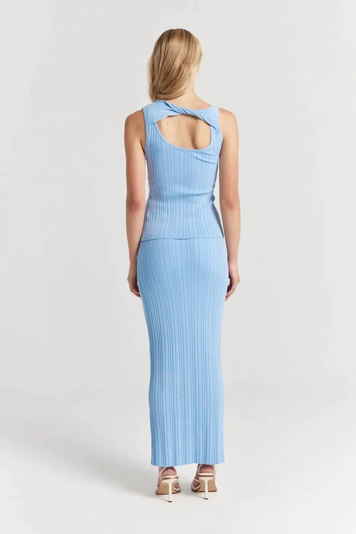 Henne Romee Set in Cloud Nine Blue Size AU 10 - Image 5