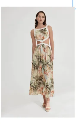 Significant Other Marino Dress Floral Size 6 for rent on The Volte - image 4