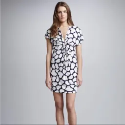 Diane Von Furstenberg Natalie Silk Twist Front Mini Dress Print Size 8 for rent on The Volte - image 1