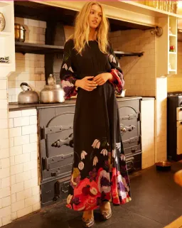 Binny  The Laden Table  Maxi Dress Print Size 14 for rent on The Volte - image 12