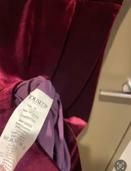 House Of CB Martinella  Velvet Off Shoulder Pencil Dress Red Wine Size 6 for rent on The Volte - image 7