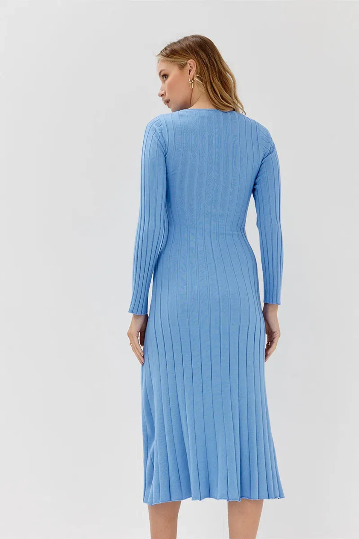 Sovere Recline Knit Dress In Azure size 8 - Image 4