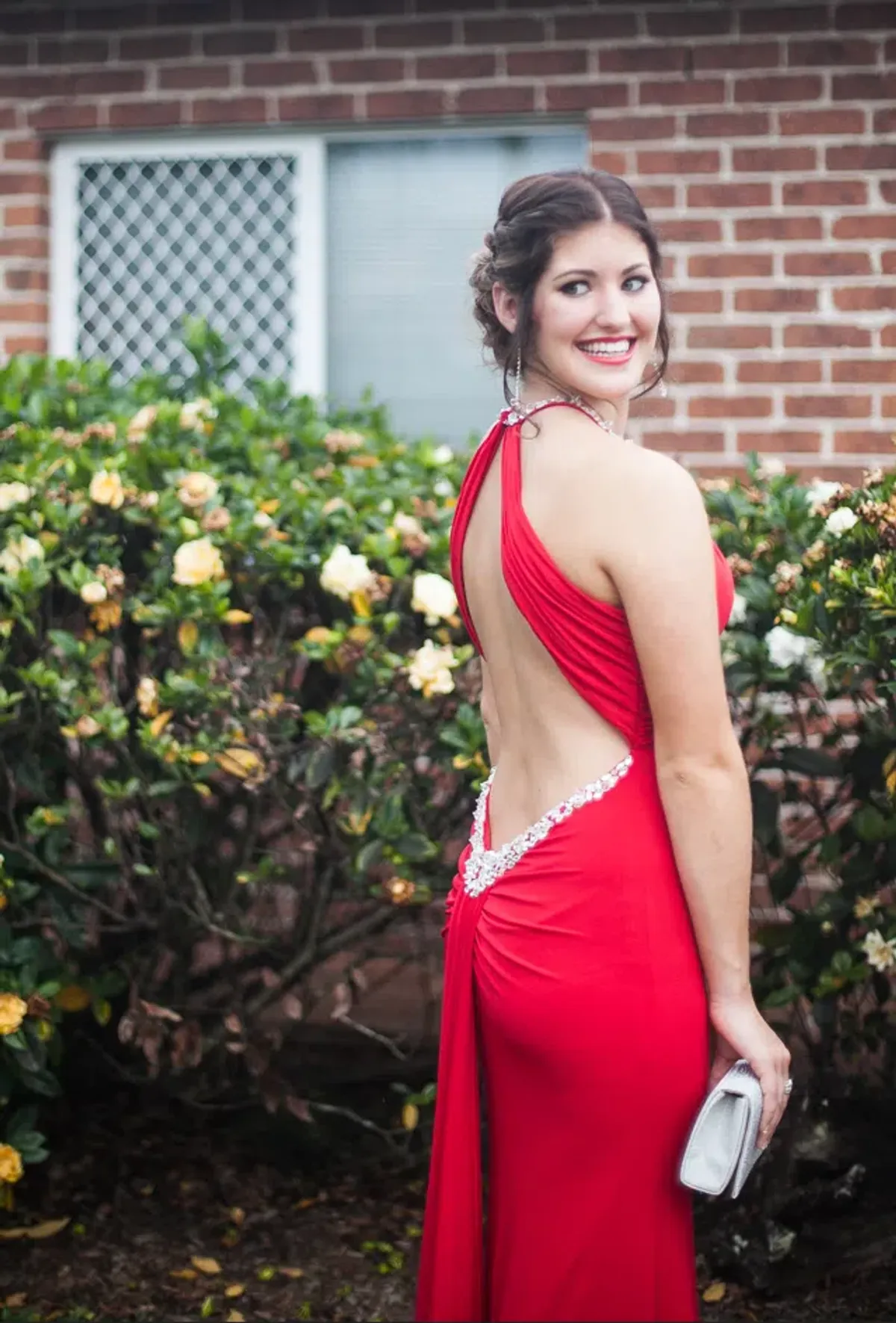 Rose Noir Halter Formal Floor Length Gown Red Size 8 - Image 2