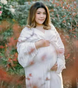 L’idée De Luxe Gown in Metallic White Size 12 for rent on The Volte - image 2