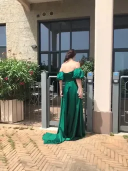 Sherri Hill 55253 Long Gown Emerald Size 10 for rent on The Volte - image 3