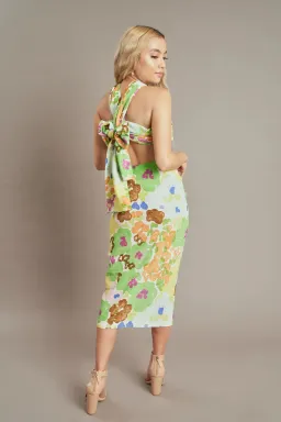 With Jean Naomi Set in Waterbabies Print Size M / AU 10 for rent on The Volte - image 2