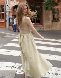 Pasduchas Blair Midi Dress Green Size 14 for rent on The Volte - image 2