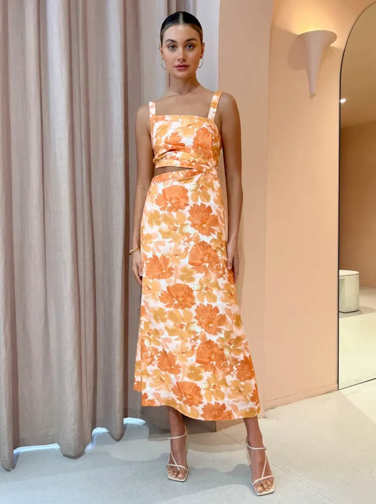  Significant Other Elena Cut Out In Scarlet Poppy Print Size 10  - Image 1