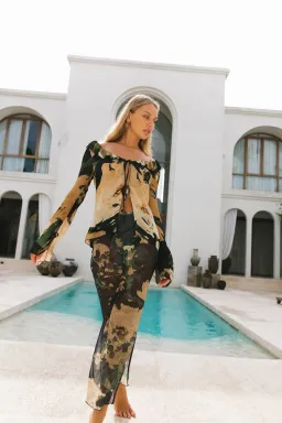 Isabelle Quinn Adeline Blouse & Marilyn Skirt Set Midnight Floral  Size 8 for rent on The Volte - image 1