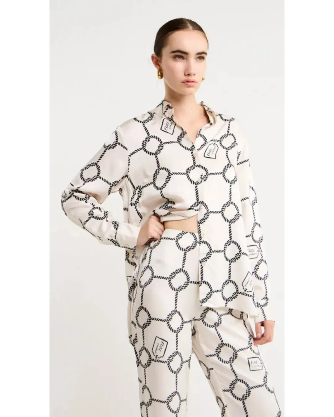 Roame Ria Pant In Nautique Print Size 1 / AU 8 for rent on The Volte - main image