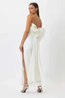 Bianca & Bridgett Willow Midi Dress in White Size AU 12 for rent on The Volte - image 2