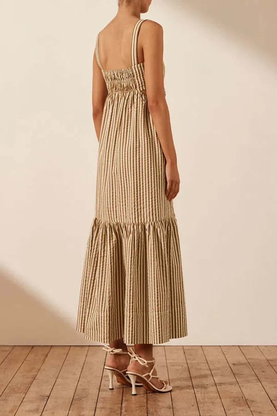 Shona Joy Hele Cut Out Ruched Midi Dress Print Size 10 for rent on The Volte - main image