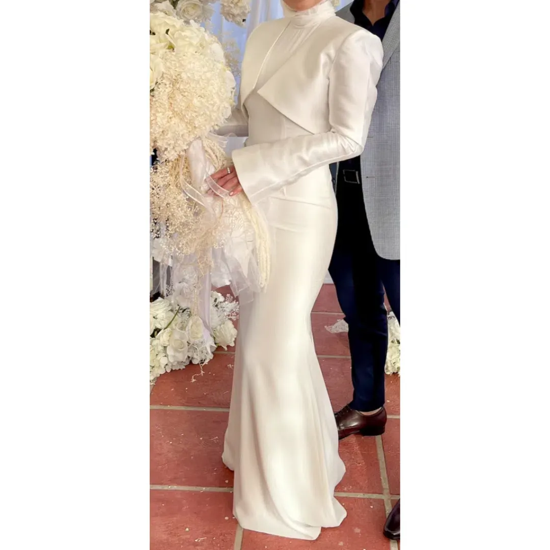 Jafrie By R Long Sleeve Gown White Size 6 for rent on The Volte - main image